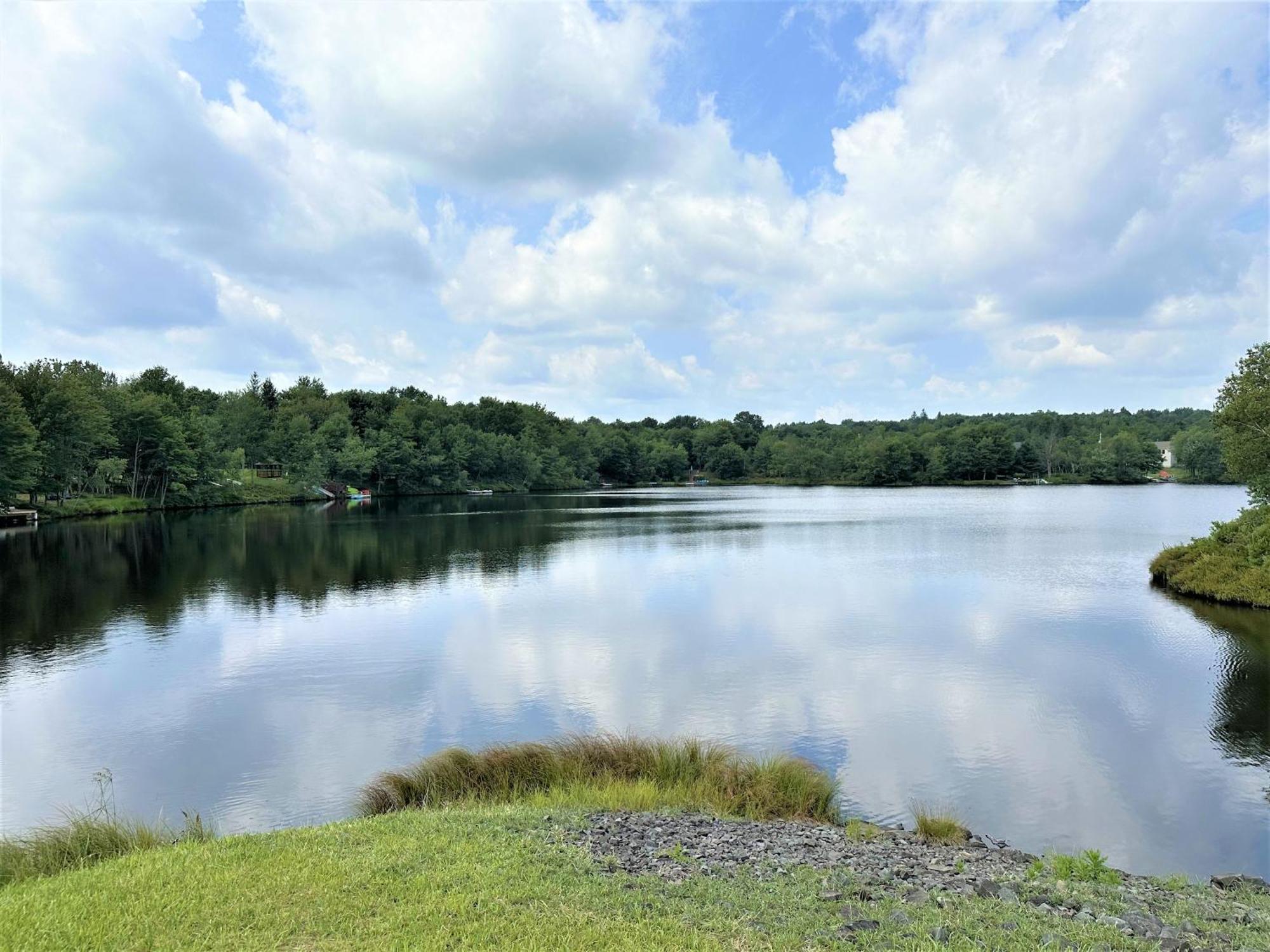 Long Pond Lakehouse *Hottub*Jacuzzi*Firepit*Bbq*Pool מראה חיצוני תמונה