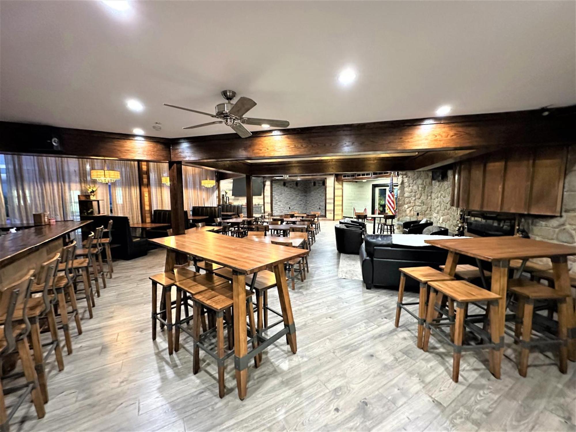 Long Pond Lakehouse *Hottub*Jacuzzi*Firepit*Bbq*Pool מראה חיצוני תמונה